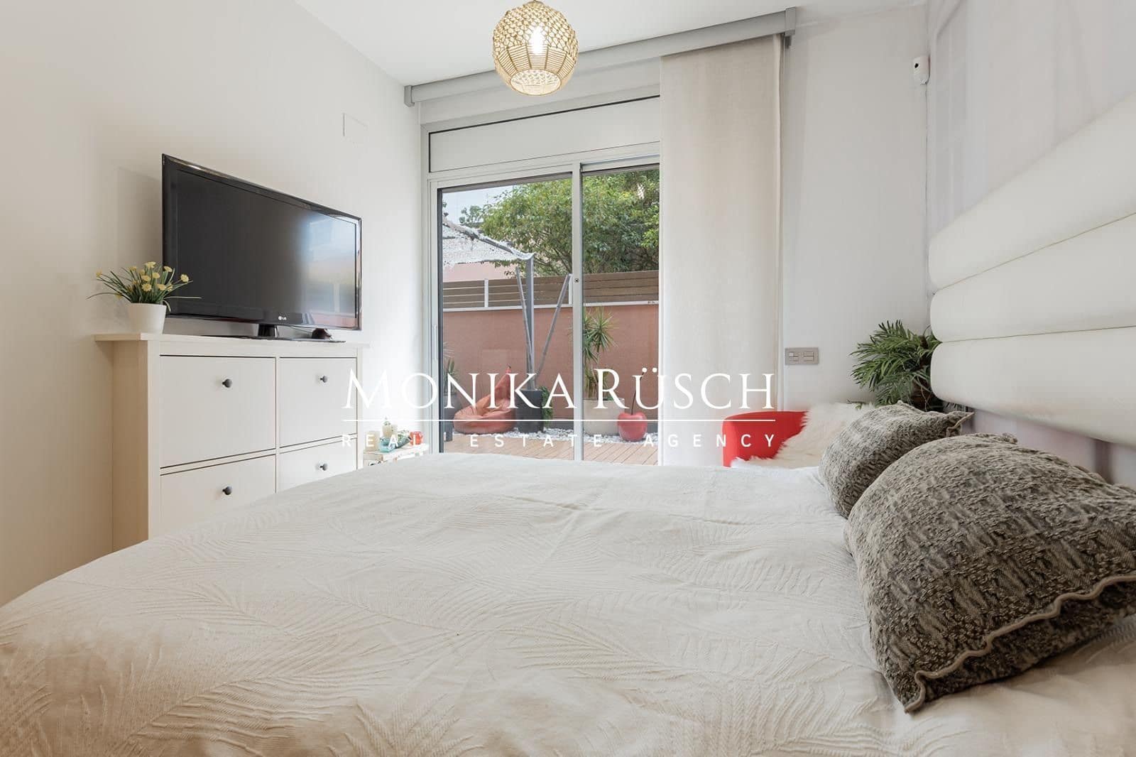 3 soveværelse Lejlighed til salg i Barcelona by med swimmingpool garage - € 620.000 (Ref: 9518432)