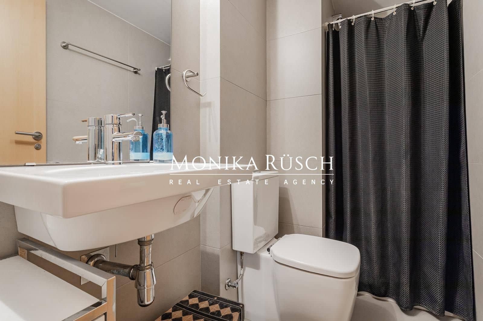 3 soveværelse Lejlighed til salg i Barcelona by med swimmingpool garage - € 620.000 (Ref: 9518432)