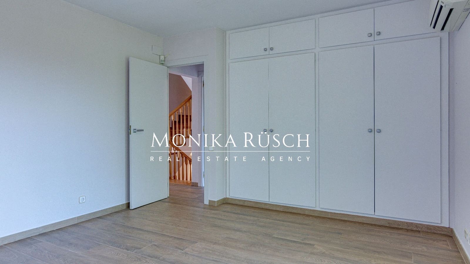 4 slaapkamer Villa te huur in Valldoreix met zwembad garage - € 3.500 (Ref: 9535502)