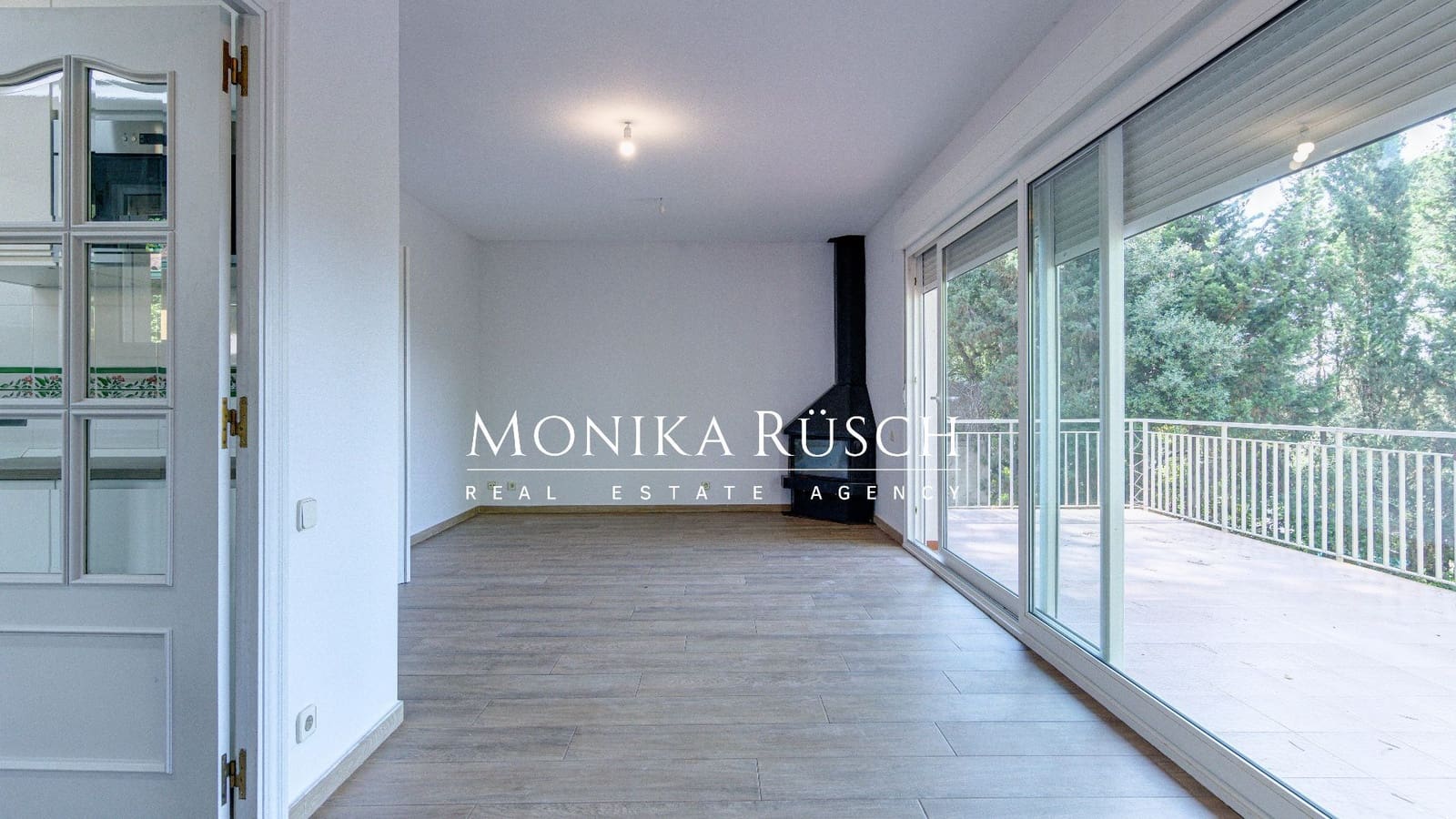 4 slaapkamer Villa te huur in Valldoreix met zwembad garage - € 3.500 (Ref: 9535502)