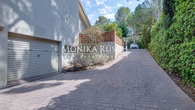 4 slaapkamer Villa te huur in Valldoreix, Sant Cugat del Vallès met zwembad garage - € 3.500 (Ref: 9535502)