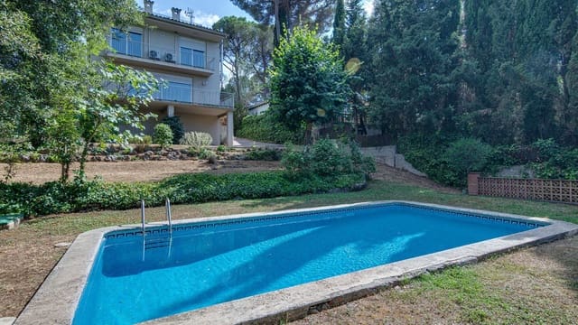 4 makuuhuone Huvila vuokrattavana paikassa Valldoreix, Sant Cugat del Vallès mukana uima-altaan 
autotalli - 3 500 € (Ref: 9535502)