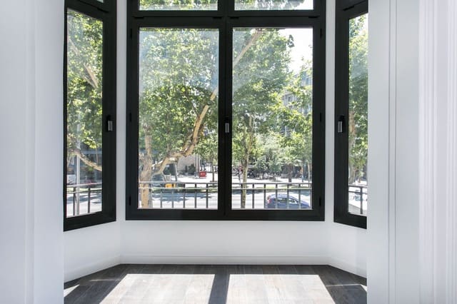 3 soveværelse Lejlighed til leje i Barcelona by - € 4.340 (Ref: 9564303)