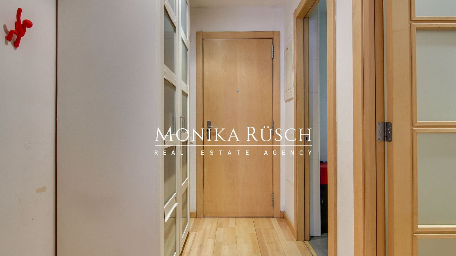 3 soveværelse Lejlighed til leje i Barcelona by med garage - € 2.045 (Ref: 9573958)