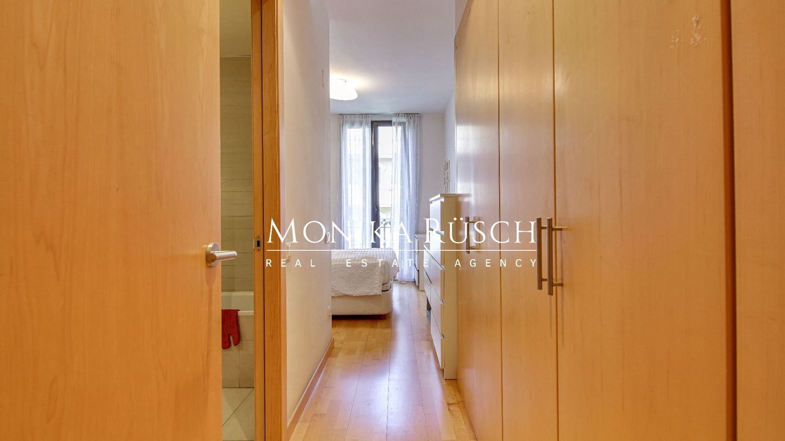 3 soveværelse Lejlighed til leje i Barcelona by med garage - € 2.045 (Ref: 9573958)