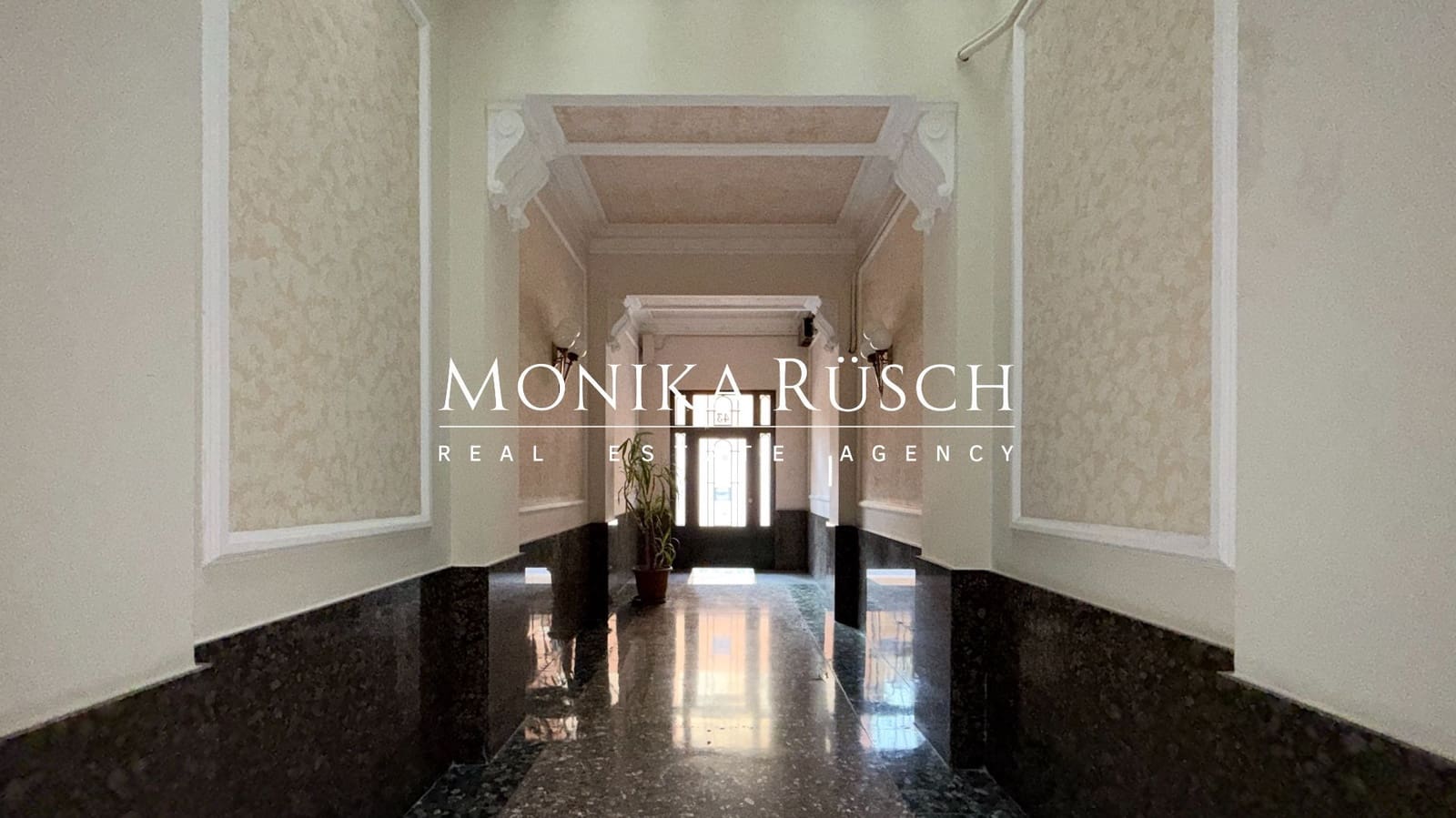 Piso de 3 habitaciones en Barcelona ciudad en venta con garaje - 550.000 € (Ref: 9585352)