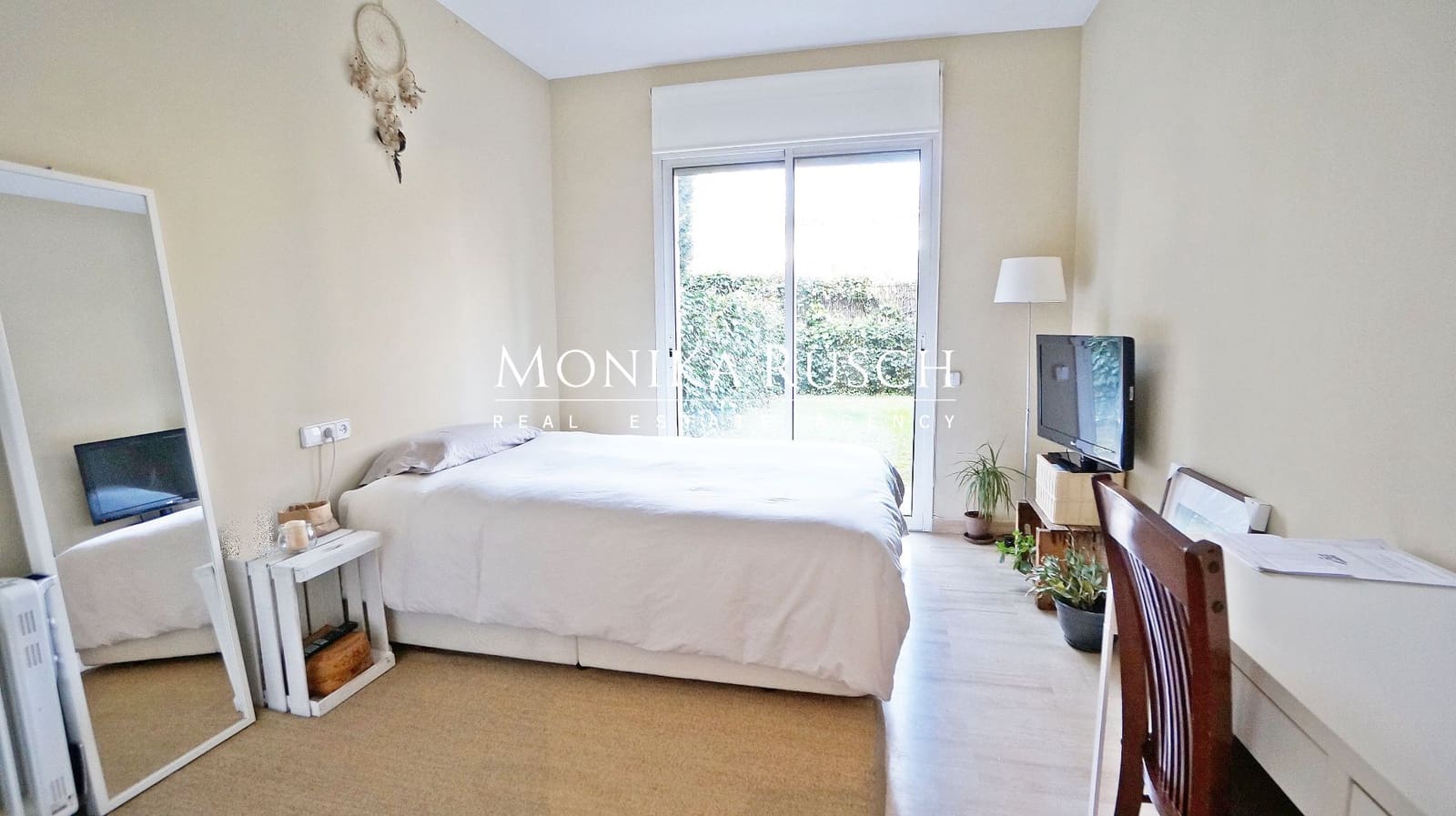 Appartement de 4 chambres à louer à Sant Cugat del Valles avec piscine garage - 2 420 € (Ref: 9607164)