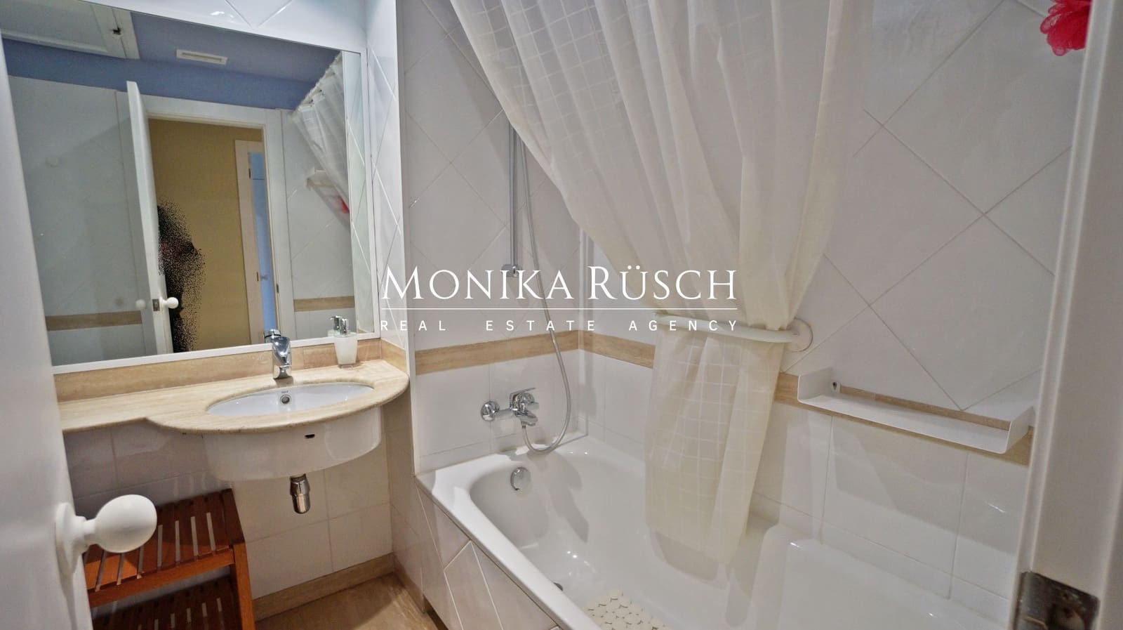 Appartement de 4 chambres à louer à Sant Cugat del Valles avec piscine garage - 2 420 € (Ref: 9607164)