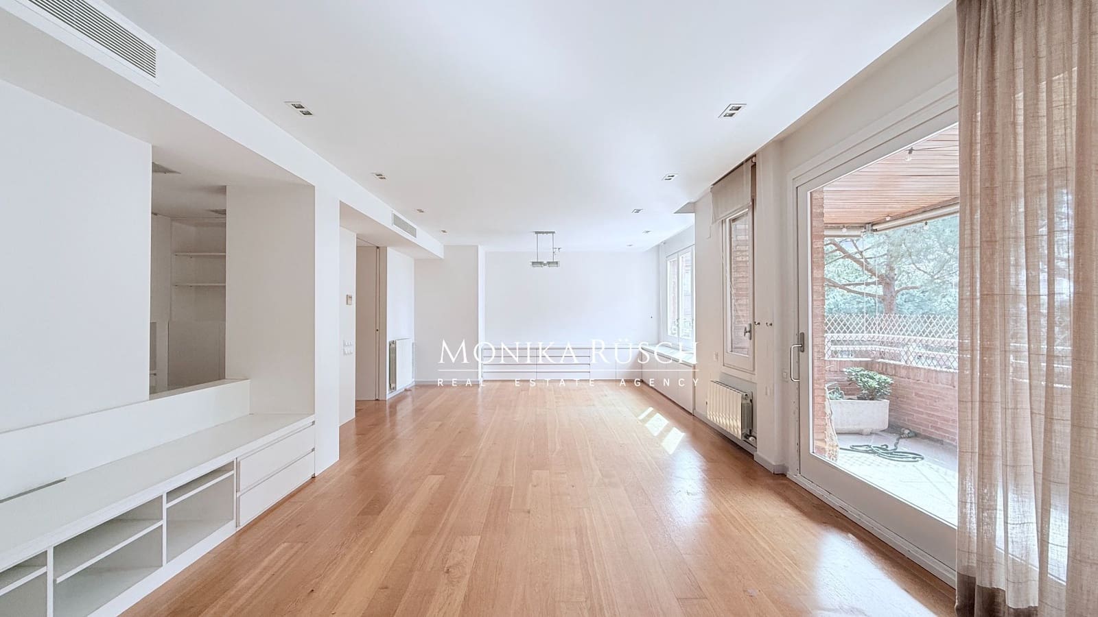 5 soveværelse Lejlighed til leje i Barcelona by med swimmingpool garage - € 4.190 (Ref: 9614679)