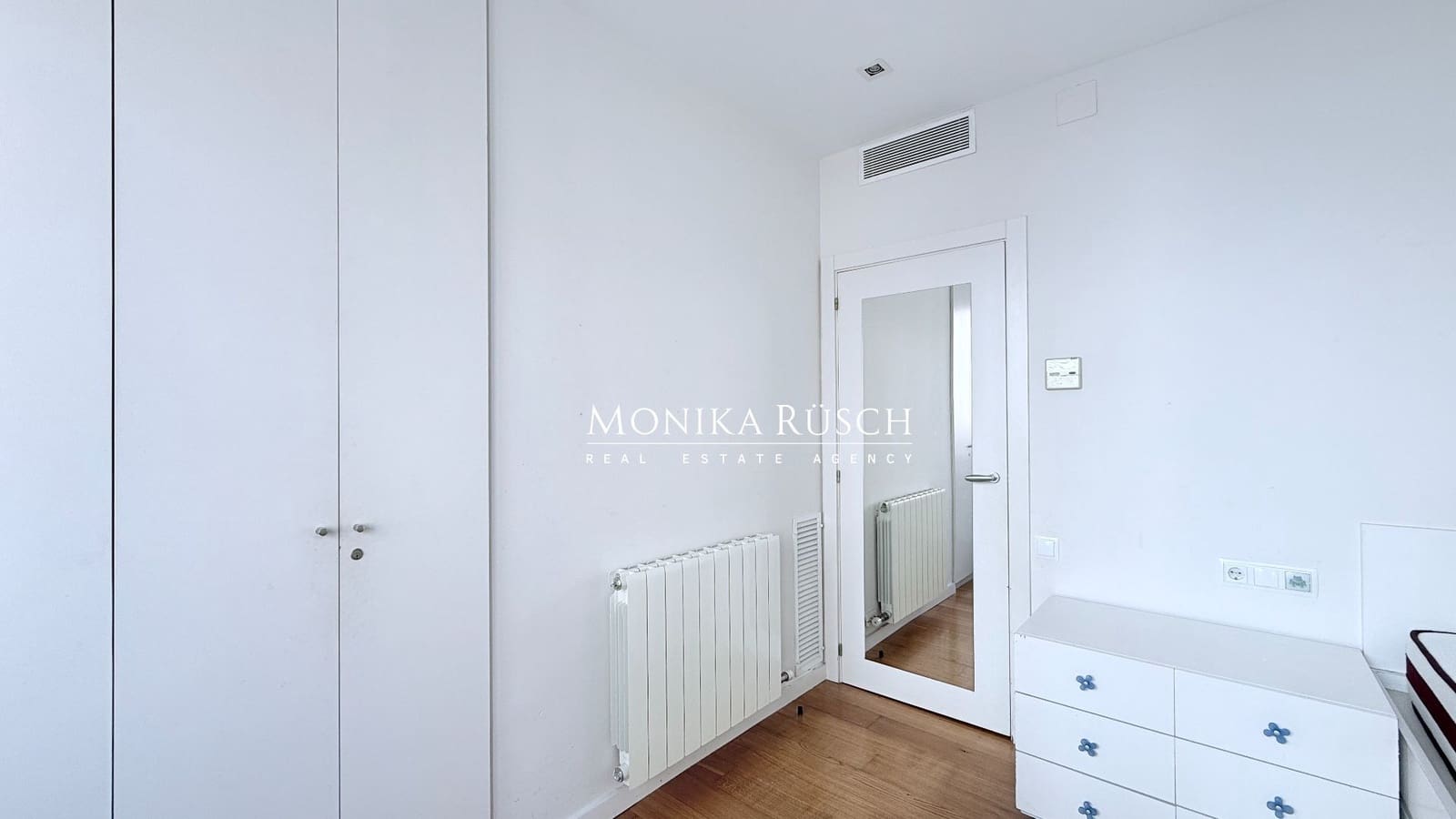 5 soveværelse Lejlighed til leje i Barcelona by med swimmingpool garage - € 4.190 (Ref: 9614679)