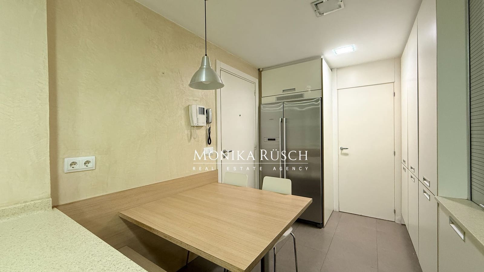 5 soveværelse Lejlighed til leje i Barcelona by med swimmingpool garage - € 4.190 (Ref: 9614679)