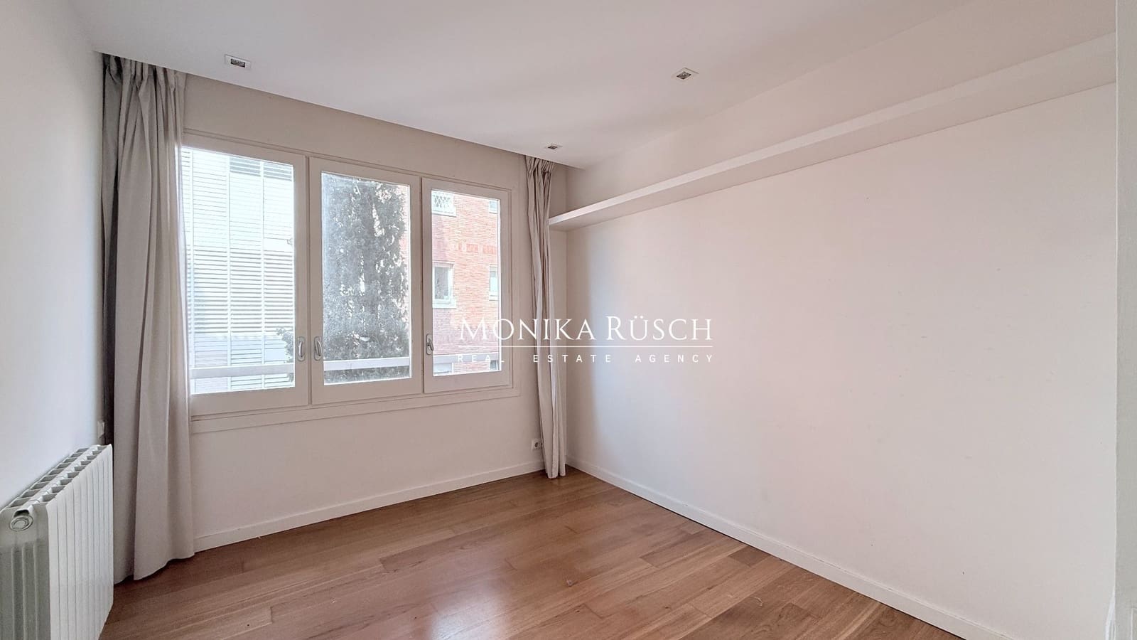 5 soveværelse Lejlighed til leje i Barcelona by med swimmingpool garage - € 4.190 (Ref: 9614679)