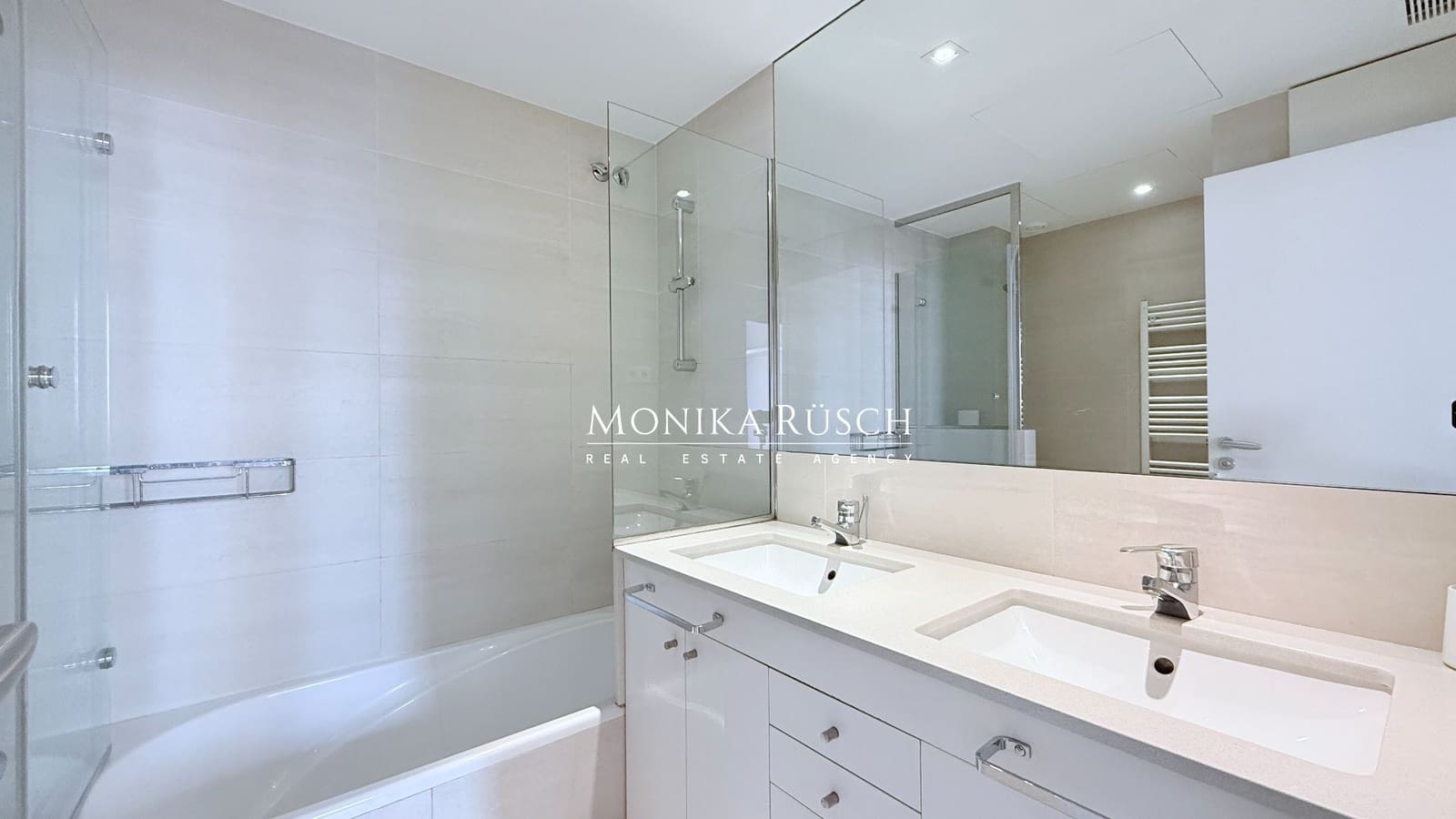 5 soveværelse Lejlighed til leje i Barcelona by med swimmingpool garage - € 4.190 (Ref: 9614679)