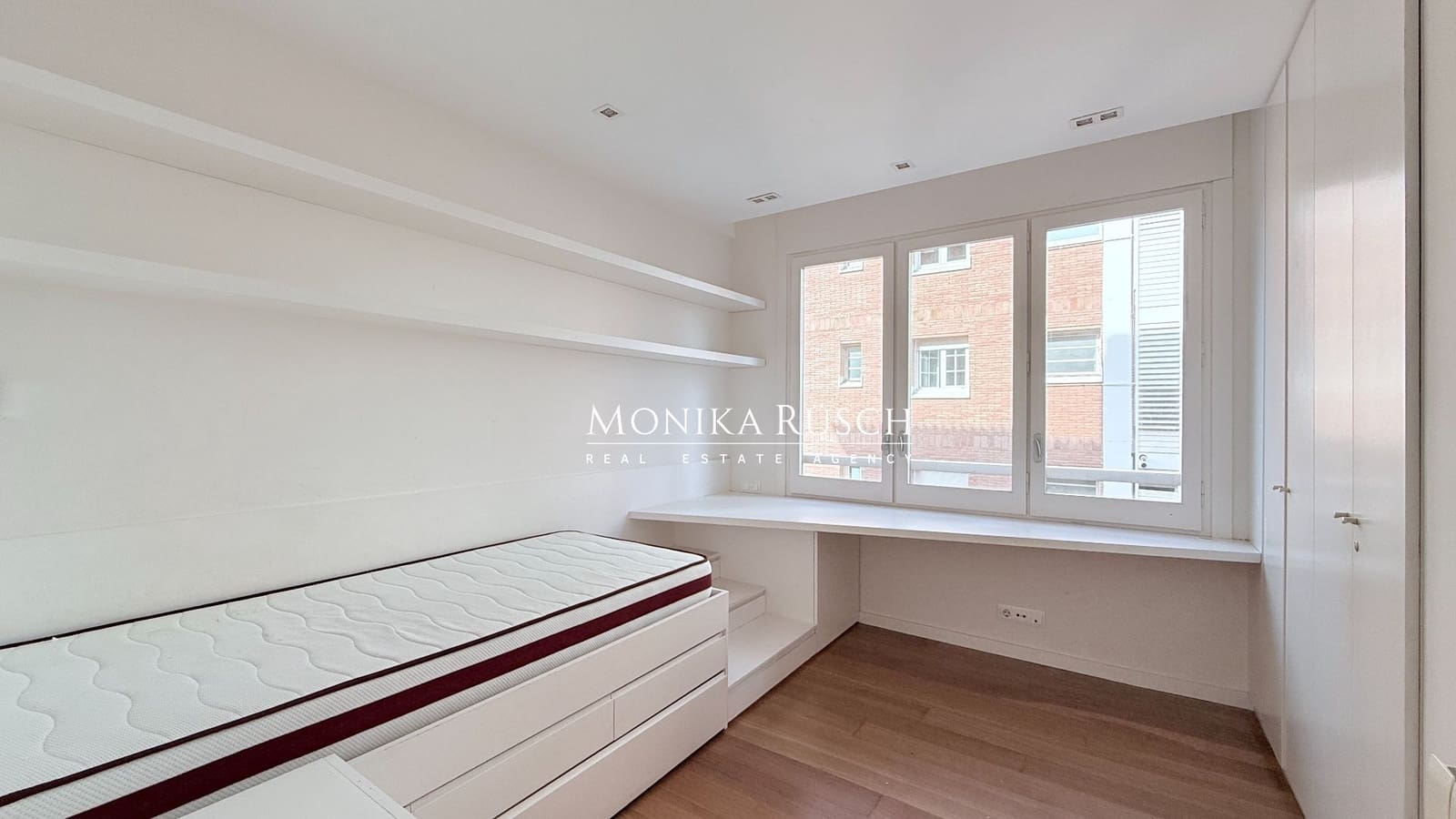 5 soveværelse Lejlighed til leje i Barcelona by med swimmingpool garage - € 4.190 (Ref: 9614679)