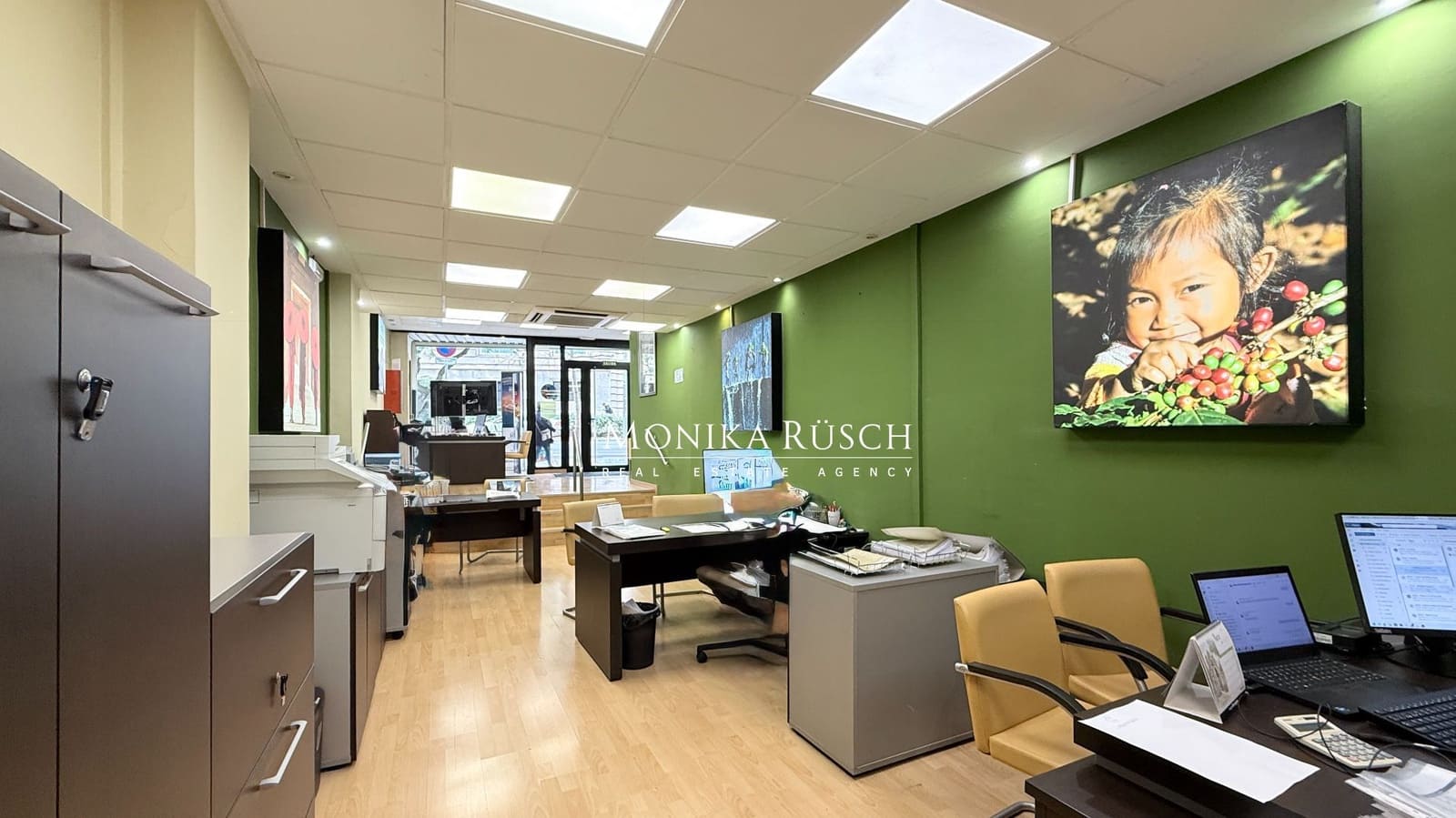 Local Commercial à louer à Barcelone ville - 2 200 € (Ref: 9614680)