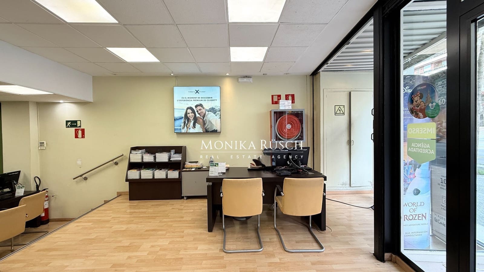 Local Commercial à louer à Barcelone ville - 2 200 € (Ref: 9614680)