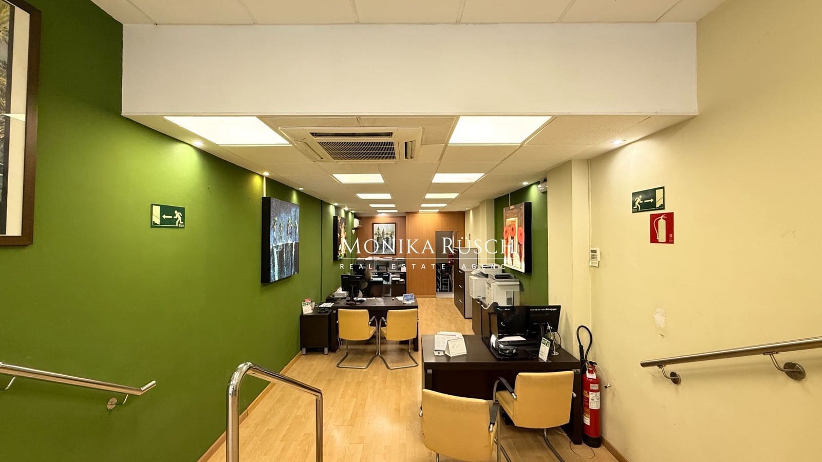 Local Commercial à louer à Barcelone ville - 2 200 € (Ref: 9614680)