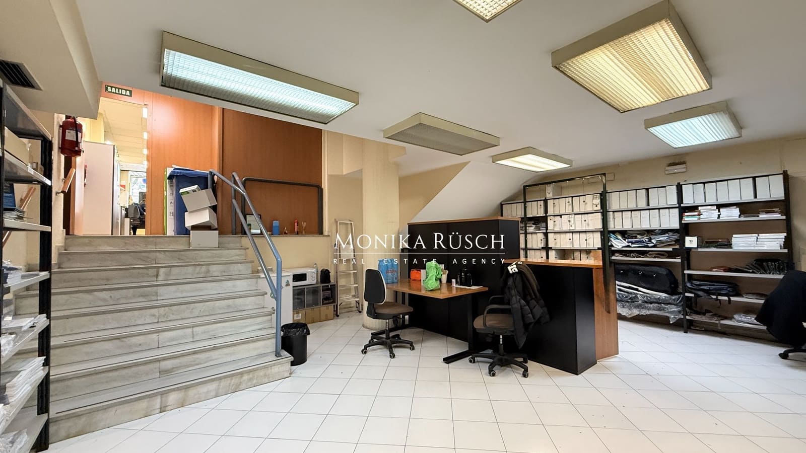 Local Commercial à louer à Barcelone ville - 2 200 € (Ref: 9614680)