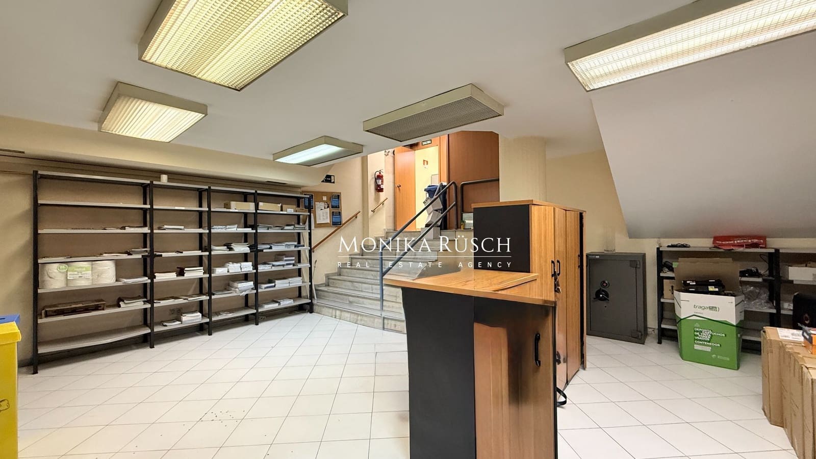 Local Commercial à louer à Barcelone ville - 2 200 € (Ref: 9614680)