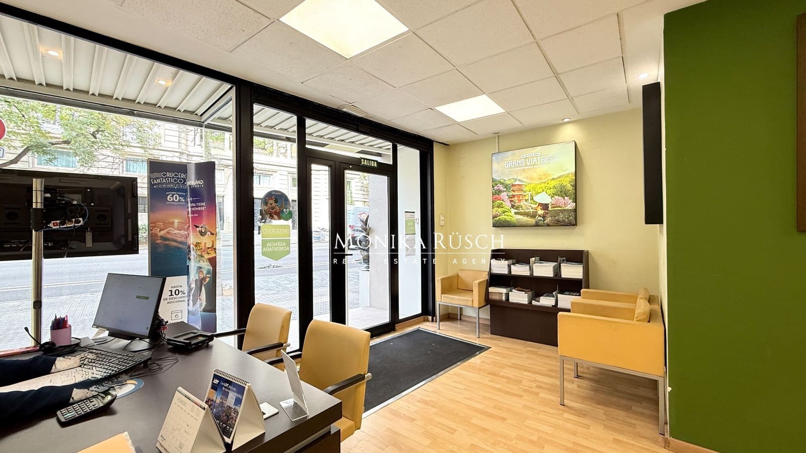 Local Commercial à louer à Barcelone ville - 2 200 € (Ref: 9614680)