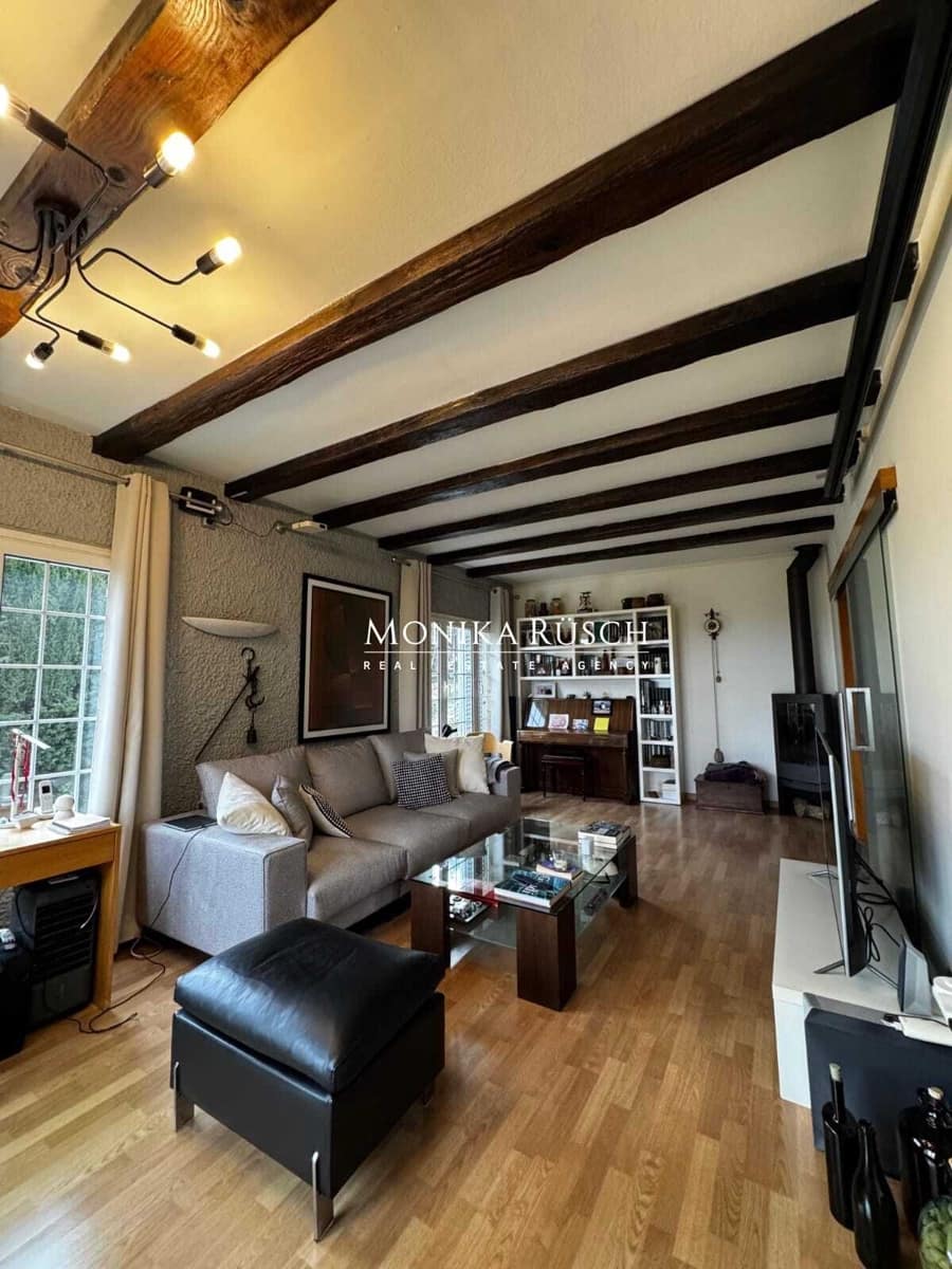 4 bedroom Villa for sale in Palleja with pool garage - € 580,000 (Ref: 9629586)