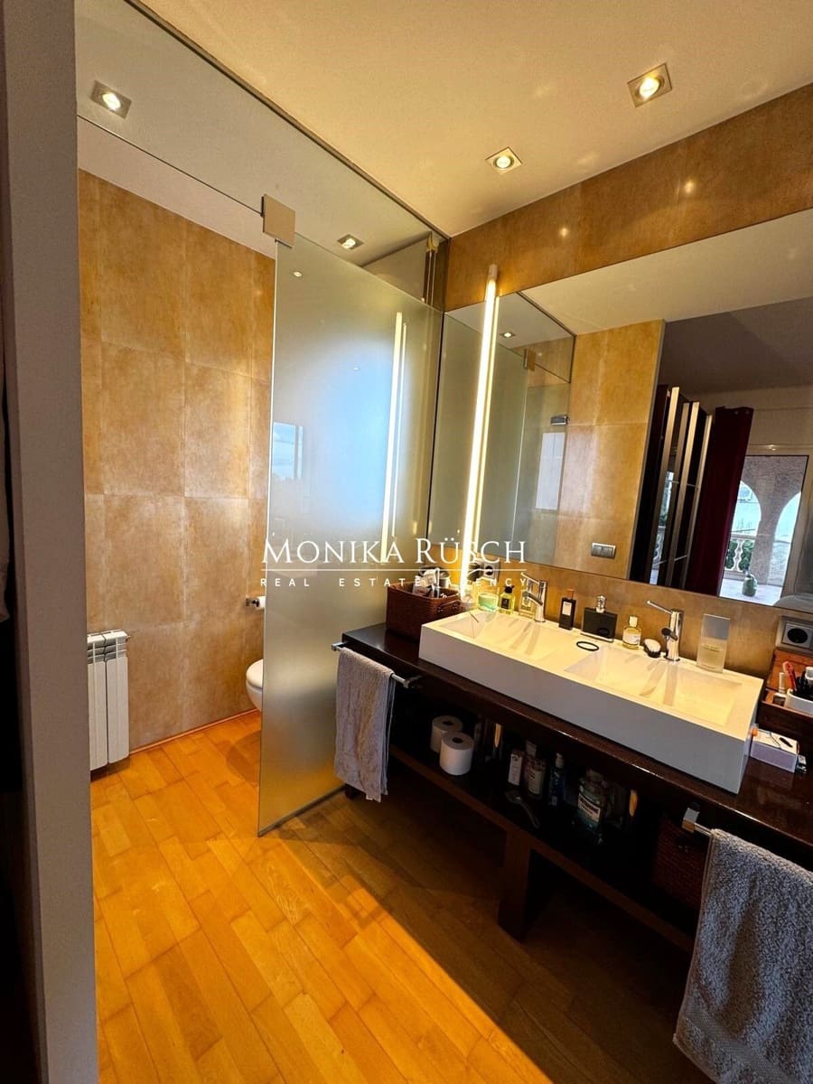 4 bedroom Villa for sale in Palleja with pool garage - € 580,000 (Ref: 9629586)