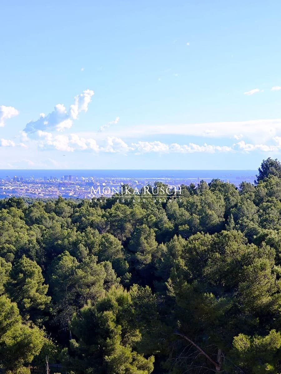 4 bedroom Villa for sale in Palleja with pool garage - € 580,000 (Ref: 9629586)