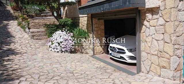 4 bedroom Villa for sale in Pallejà with pool garage - € 580,000 (Ref: 9629586)