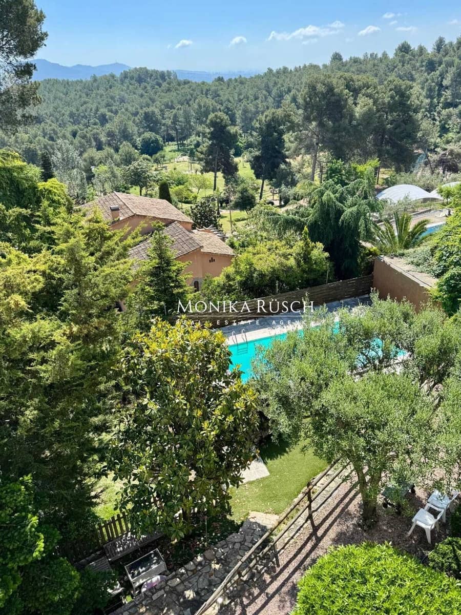 4 bedroom Villa for sale in Palleja with pool garage - € 580,000 (Ref: 9629586)