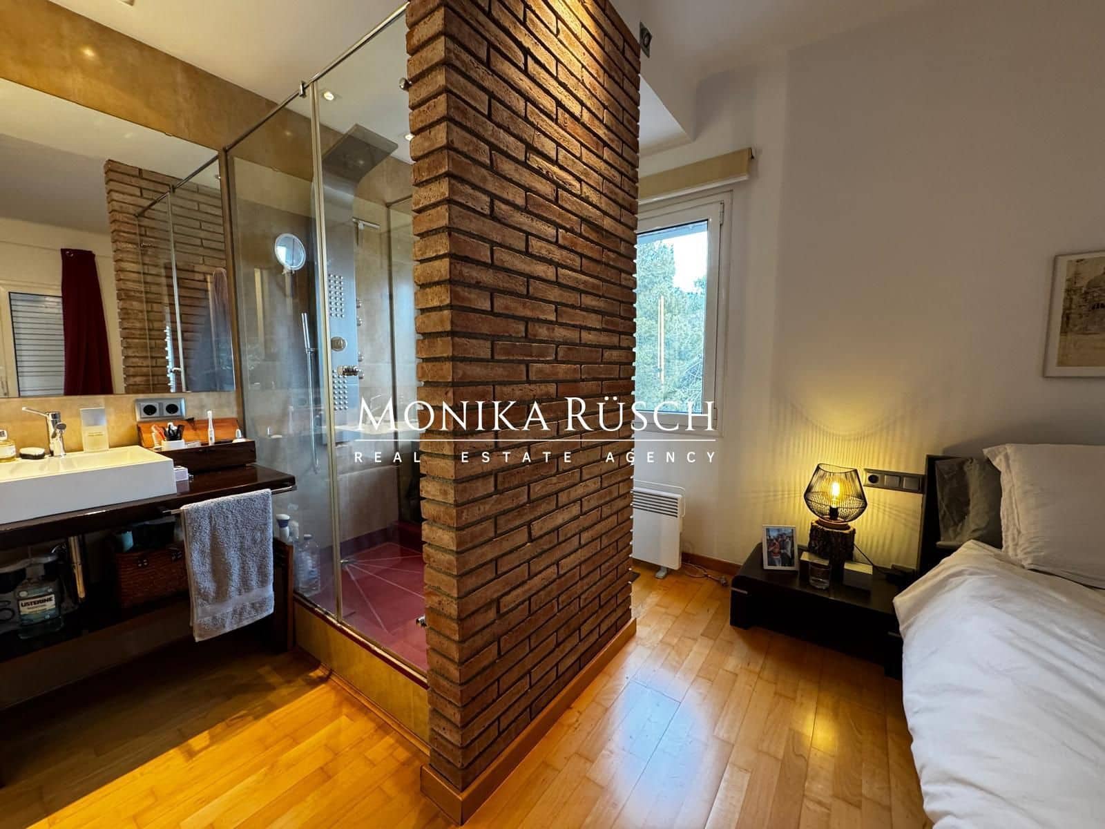 4 bedroom Villa for sale in Palleja with pool garage - € 580,000 (Ref: 9629586)