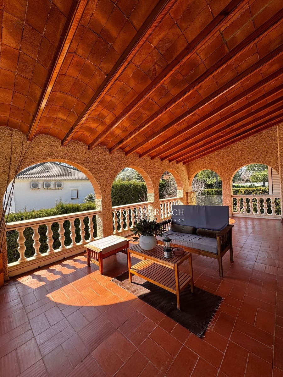 4 sovrum Villa till salu i Palleja med pool garage - 580 000 € (Ref: 9629586)