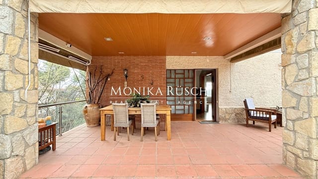 4 slaapkamer Villa te koop in Pallejà met zwembad garage - € 580.000 (Ref: 9629586)