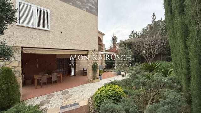 4 slaapkamer Villa te koop in Pallejà met zwembad garage - € 580.000 (Ref: 9629586)