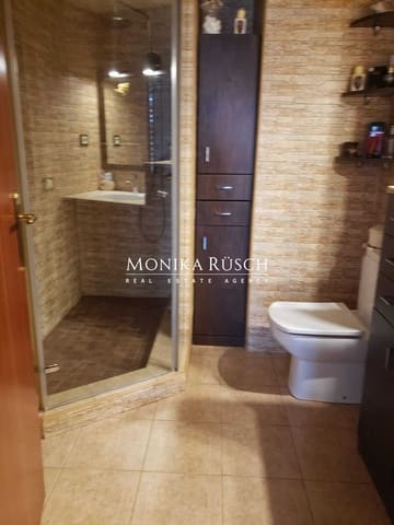 4 slaapkamer Halfvrijstaande villa te koop in La Palma de Cervelló met garage - € 475.000 (Ref: 9655635)