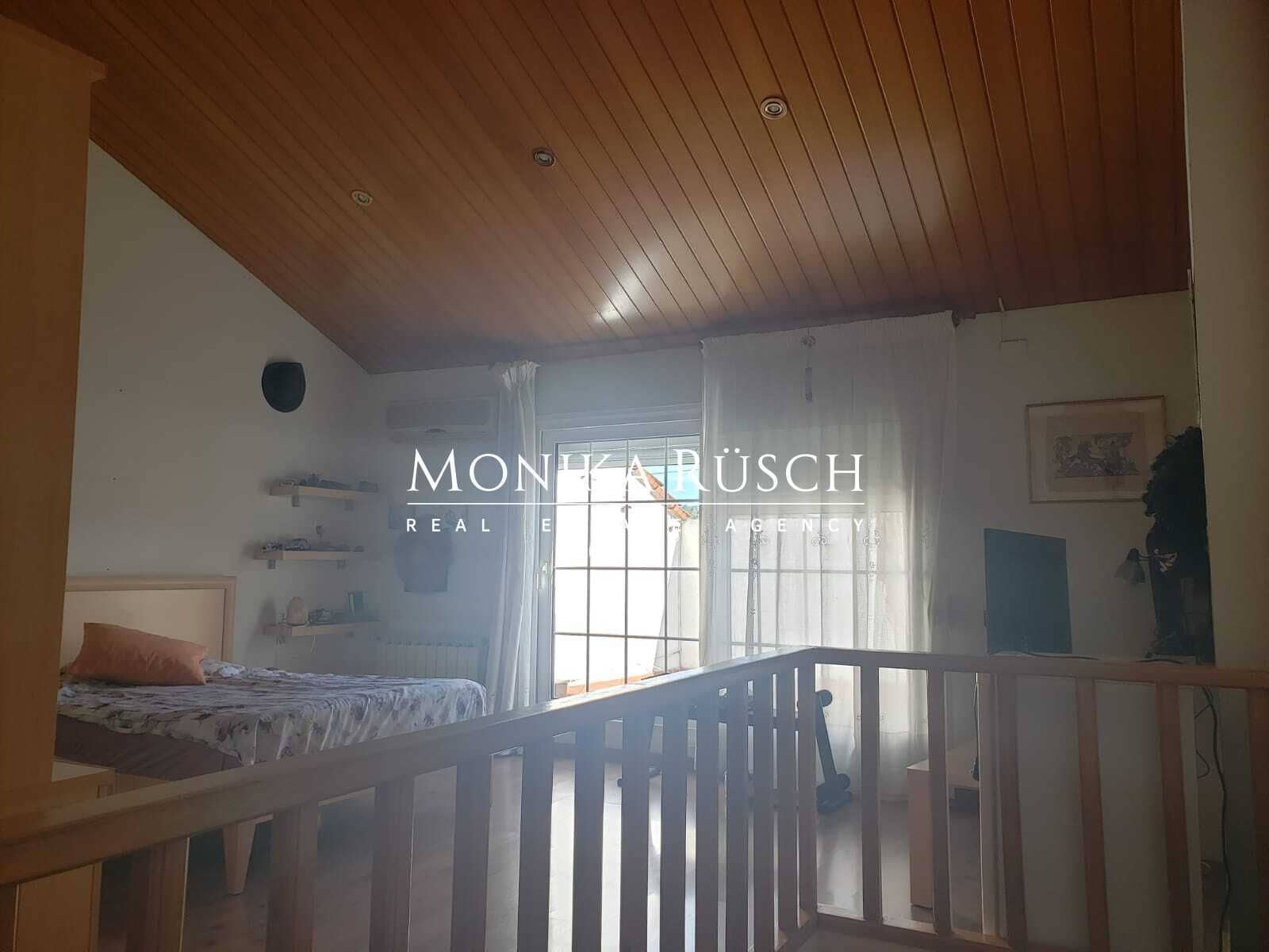 4 slaapkamer Halfvrijstaande villa te koop in La Palma de Cervello met garage - € 475.000 (Ref: 9655635)