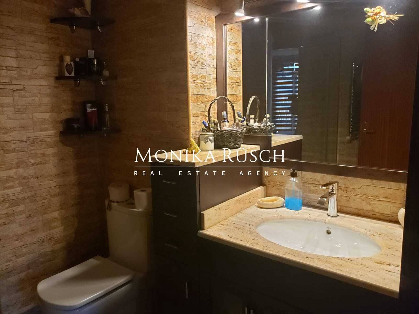 4 slaapkamer Halfvrijstaande villa te koop in La Palma de Cervello met garage - € 475.000 (Ref: 9655635)