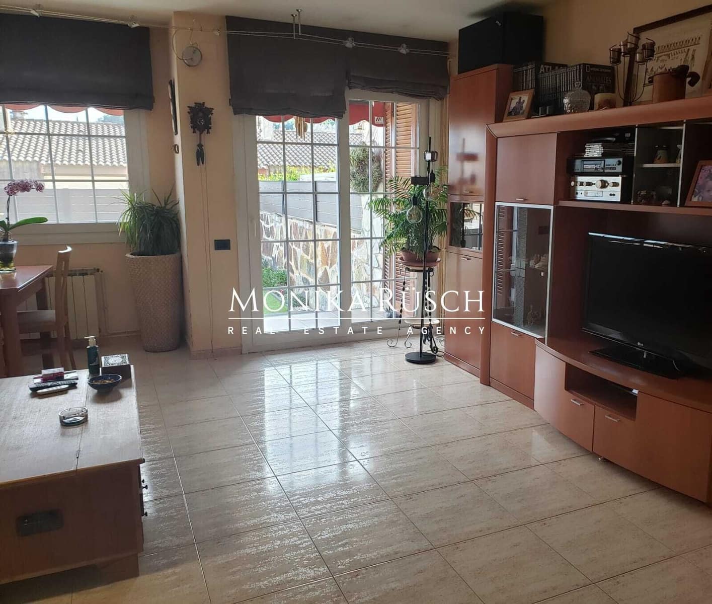 4 slaapkamer Halfvrijstaande villa te koop in La Palma de Cervello met garage - € 475.000 (Ref: 9655635)