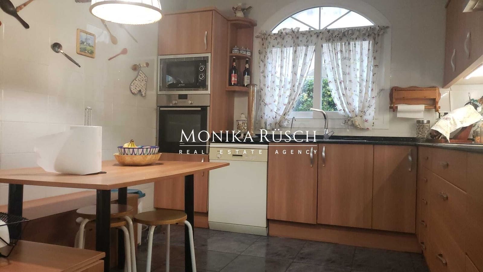 4 slaapkamer Halfvrijstaande villa te koop in La Palma de Cervello met garage - € 475.000 (Ref: 9655635)