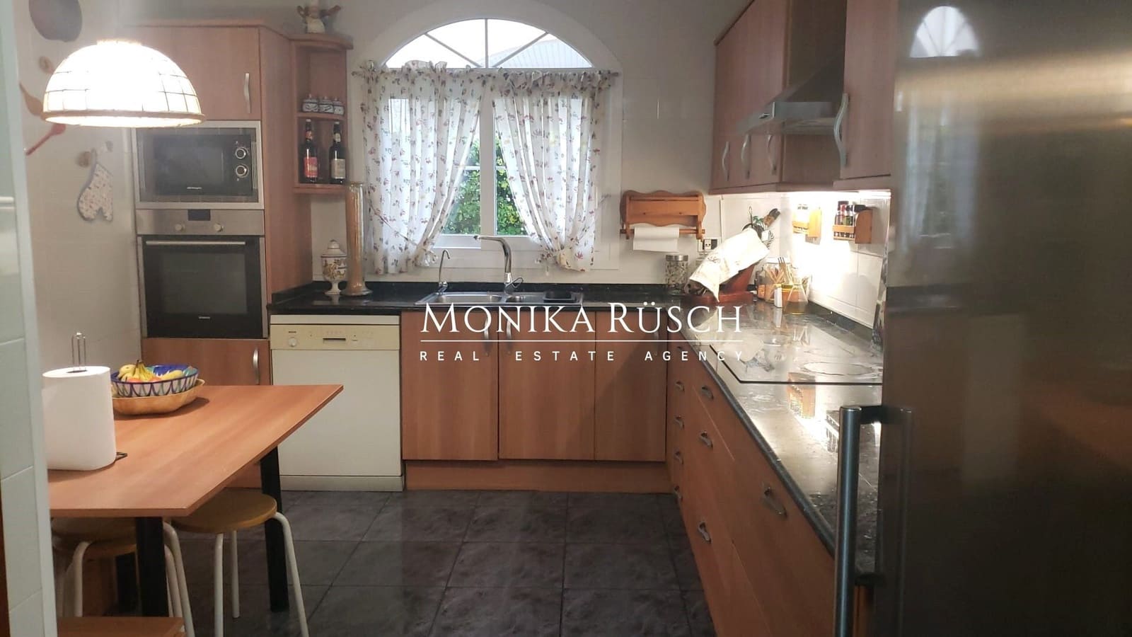 4 slaapkamer Halfvrijstaande villa te koop in La Palma de Cervello met garage - € 475.000 (Ref: 9655635)
