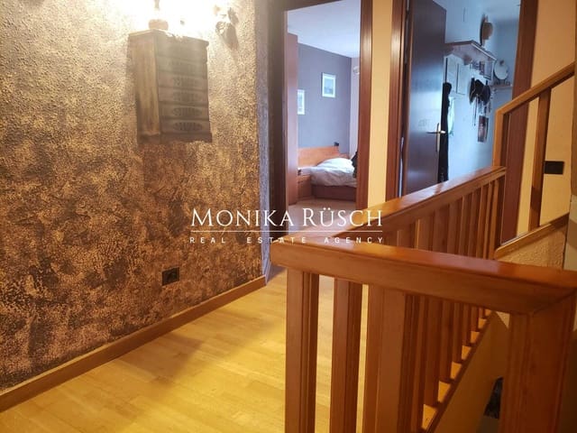 4 bedroom Semi-detached Villa for sale in La Palma de Cervelló with garage - € 475,000 (Ref: 9655635)