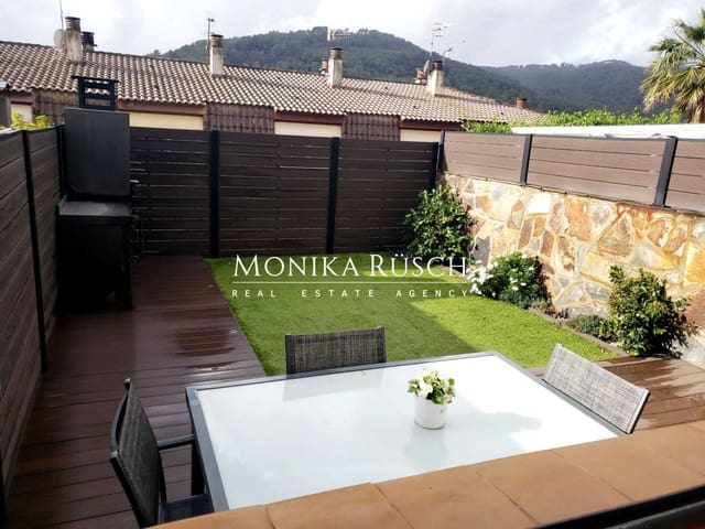 4 bedroom Semi-detached Villa for sale in La Palma de Cervelló with garage - € 475,000 (Ref: 9655635)