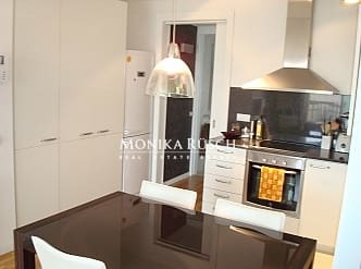 2 quarto Casa em Banda para arrendar em Barcelona cidade com garagem - 1 800 € (Ref: 9658293)