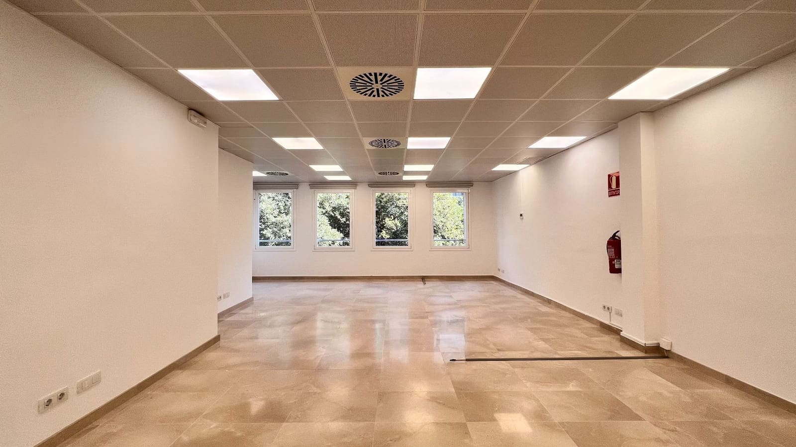 Oficina en Barcelona ciudad en alquiler - 1.378 € (Ref: 9676733)