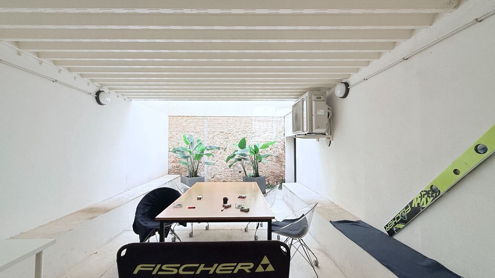 Commercial for rent in Barcelona city - € 2,900 (Ref: 9694668)