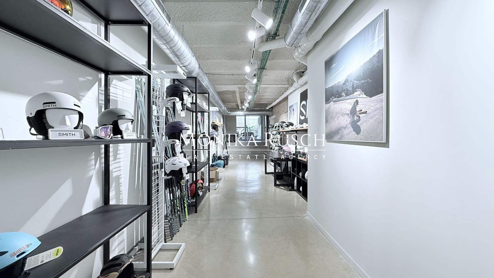 Commercial for rent in Barcelona city - € 2,900 (Ref: 9694668)