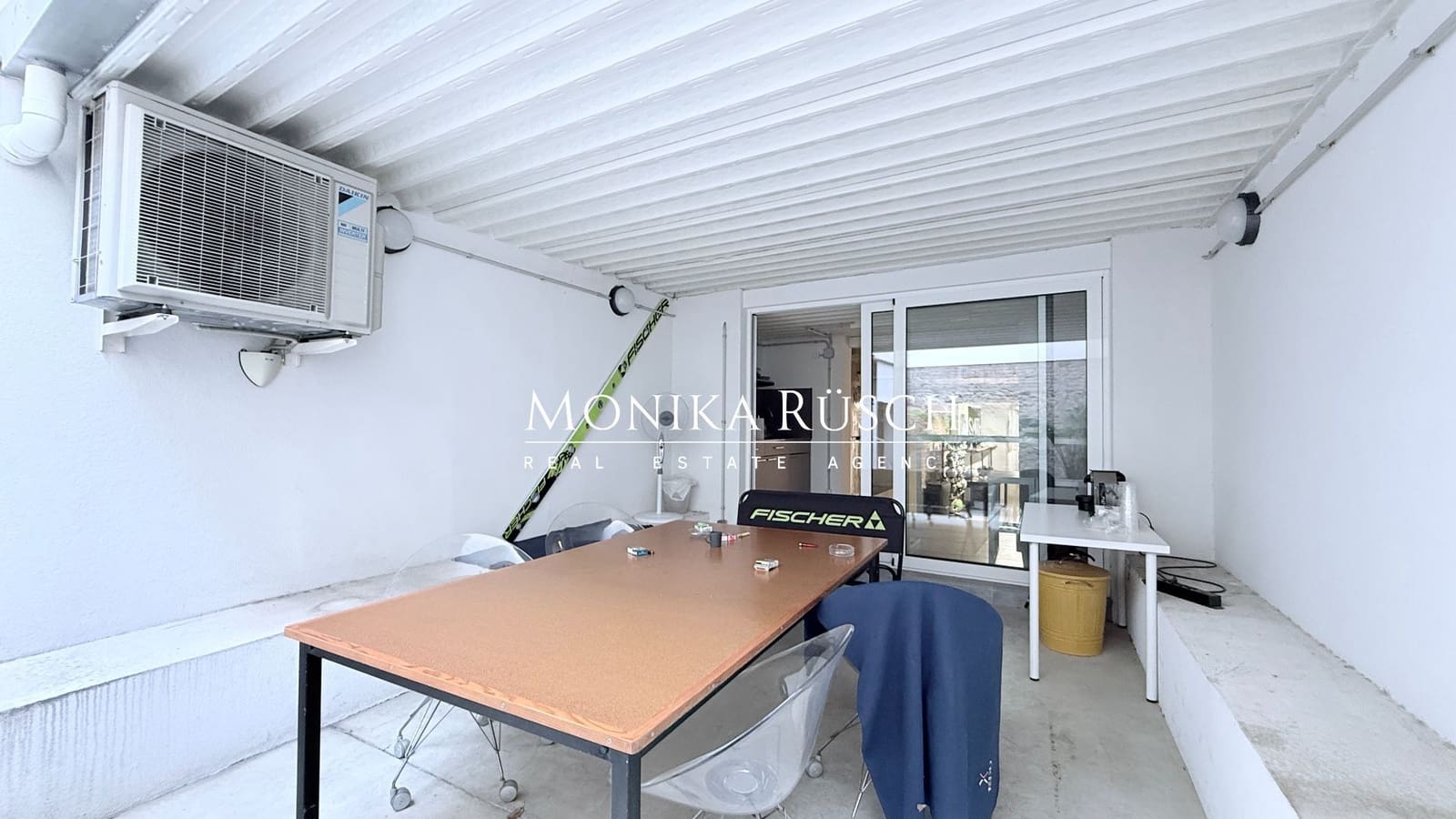 Commercial for rent in Barcelona city - € 2,900 (Ref: 9694668)