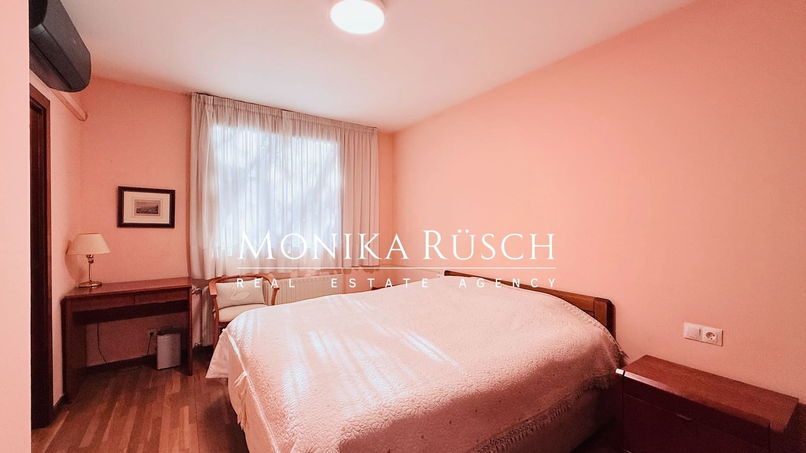 5 quarto Moradia para venda em Gava com piscina garagem - 1 390 000 € (Ref: 9694670)