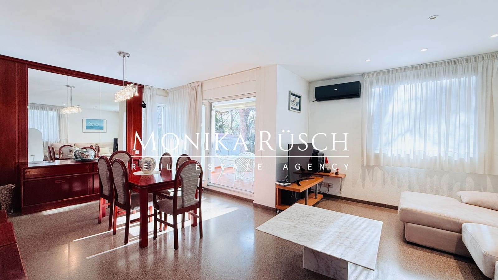 5 quarto Moradia para venda em Gava com piscina garagem - 1 390 000 € (Ref: 9694670)