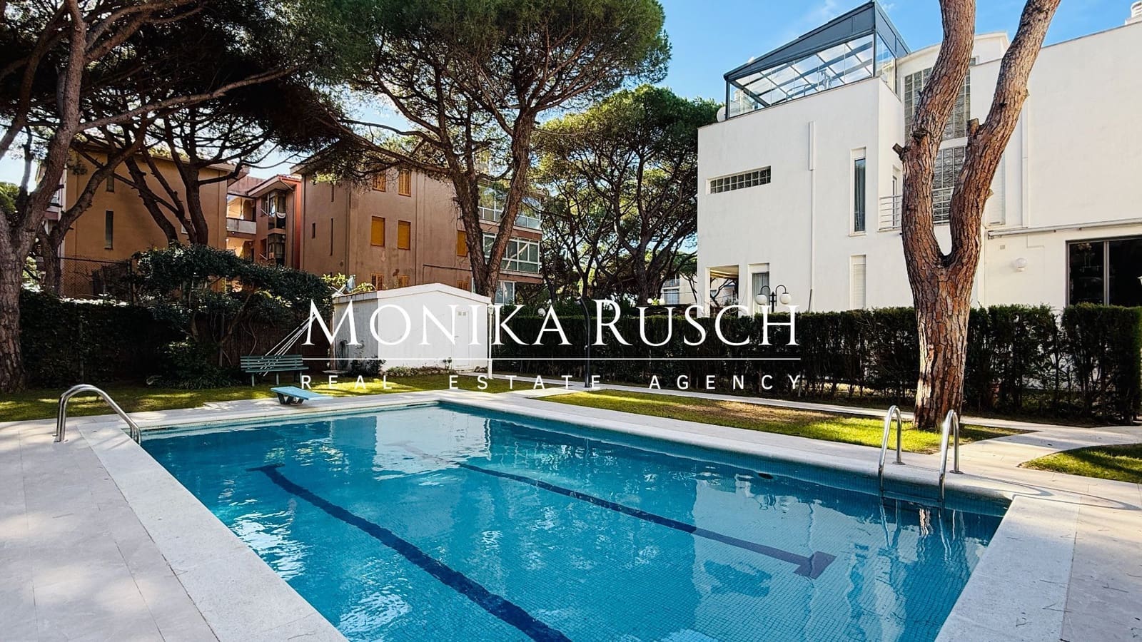 5 quarto Moradia para venda em Gava com piscina garagem - 1 390 000 € (Ref: 9694670)