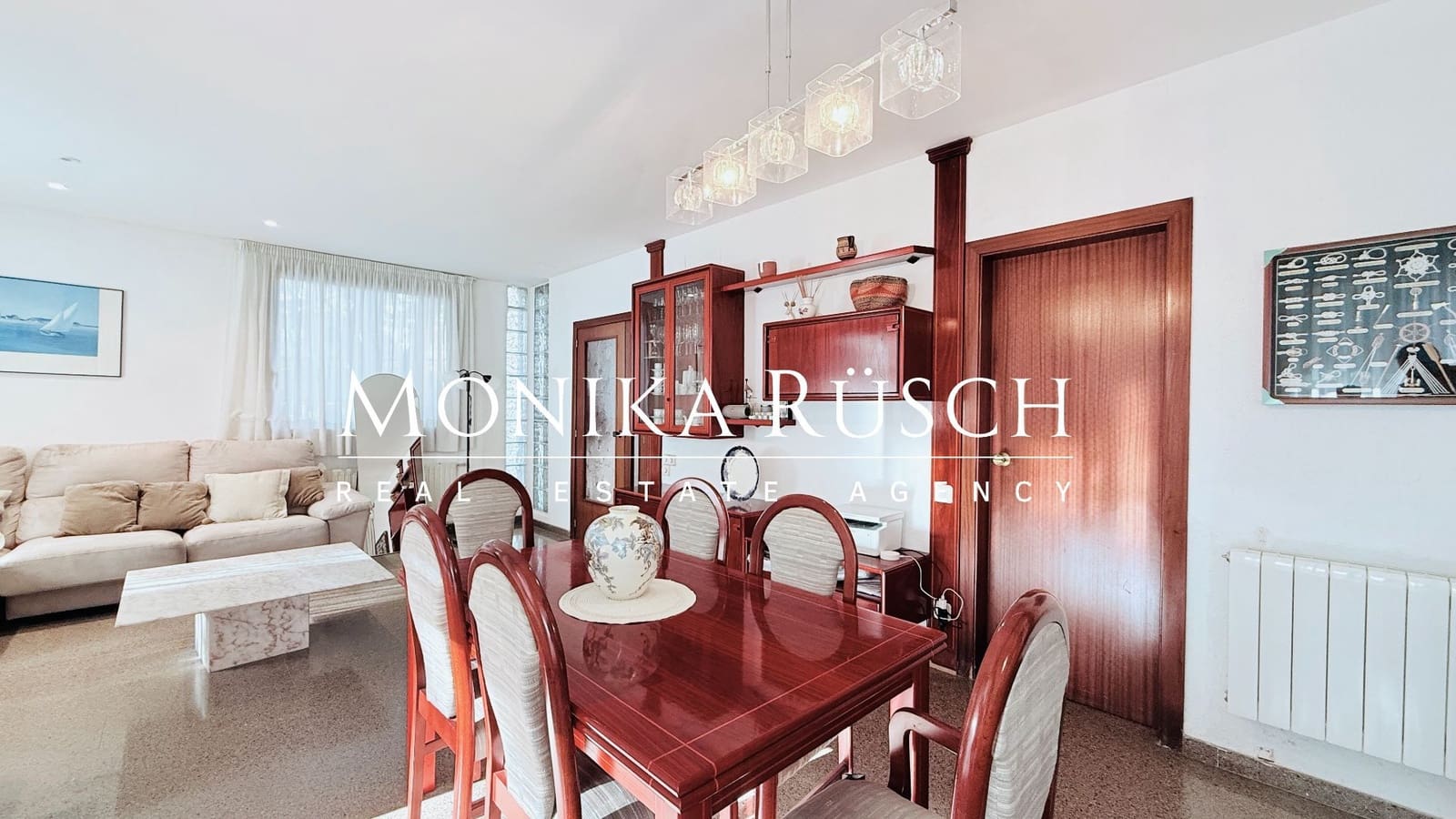 5 quarto Moradia para venda em Gava com piscina garagem - 1 390 000 € (Ref: 9694670)